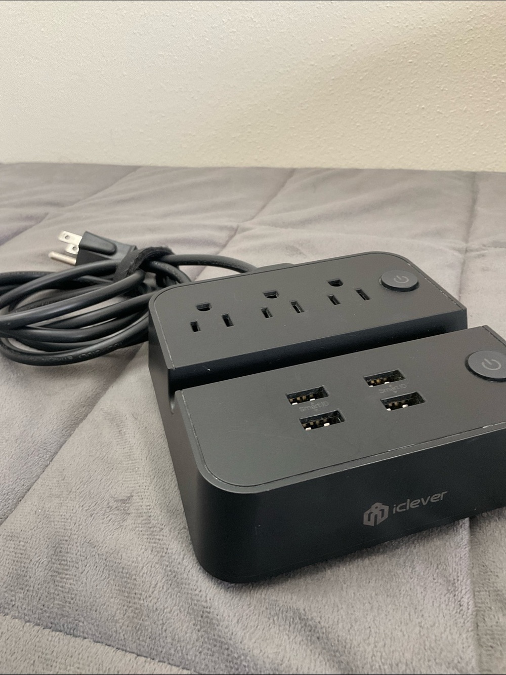 iClever BoostStrip Desktop Power Strip